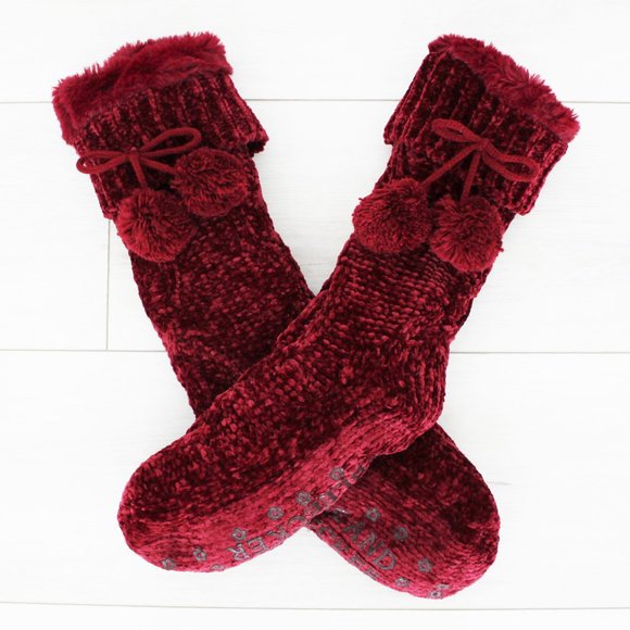 Jane and Bleecker Burgundy Red Super Soft Chenille Sherpa Lined Slipper Socks - Picture 2 of 6